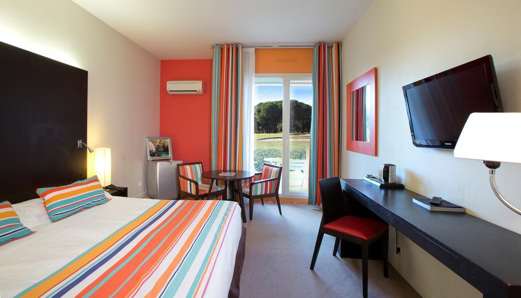Hotel Le Mas D'Huston Spa And Golf 圣西普里安 外观 照片
